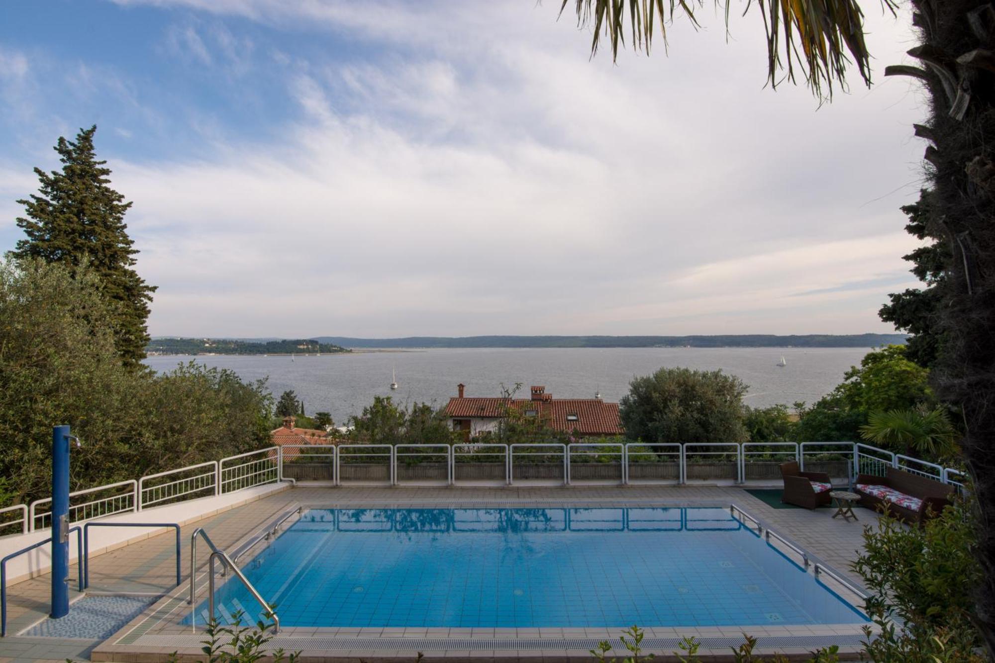 Ferienwohnung Baki Portorose Exterior foto